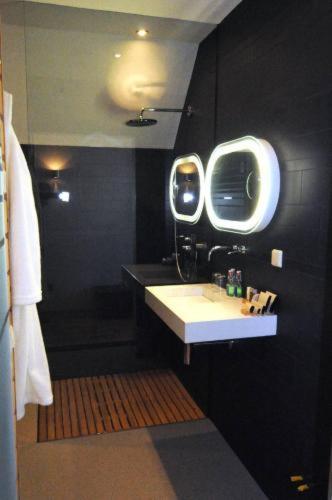 Wellness Caracol Hotel West-Terschelling Bagian luar foto